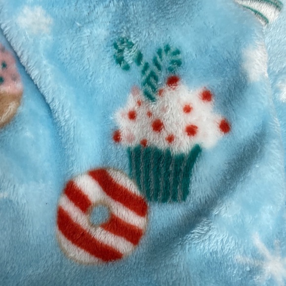 Women’s Daydream by Berkshire Home cupcake & donut fuzzy pajama bottoms. Size S - Picture 11 of 14